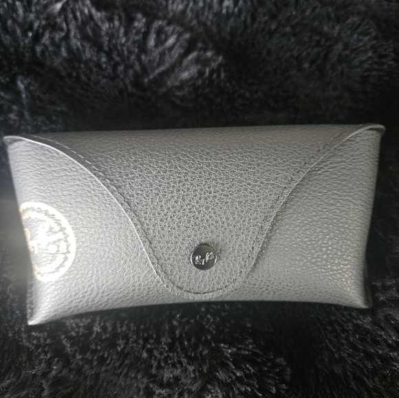 Ray-Ban Accessories - Ray-Ban Black and Gold Eyeglass Case